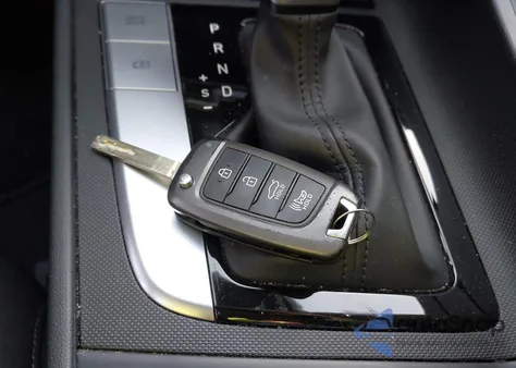 2022 Hyundai Elantra Se z USA, uszkodzony, nr VIN 5NPLL4AG4NH081604